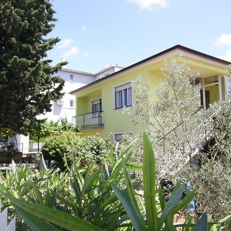 Two Bedroom Apartment, Nice Neighborhood, Free Parking, Wifi Pula Bagian luar foto