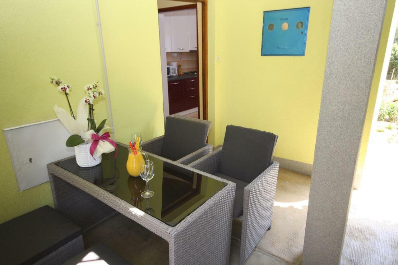 Two Bedroom Apartment, Nice Neighborhood, Free Parking, Wifi Pula Bagian luar foto